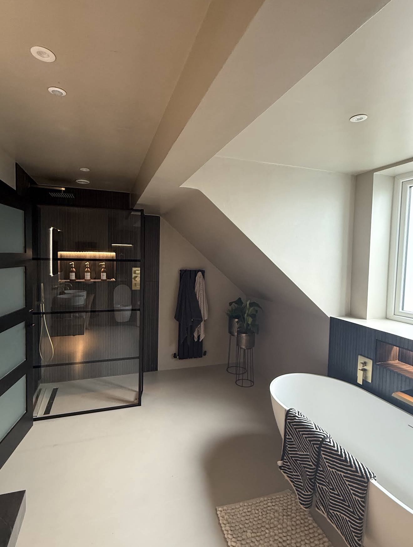 Microcement finish in the shower area